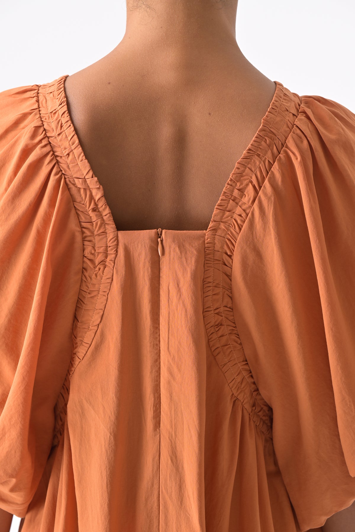 Robe Manoa