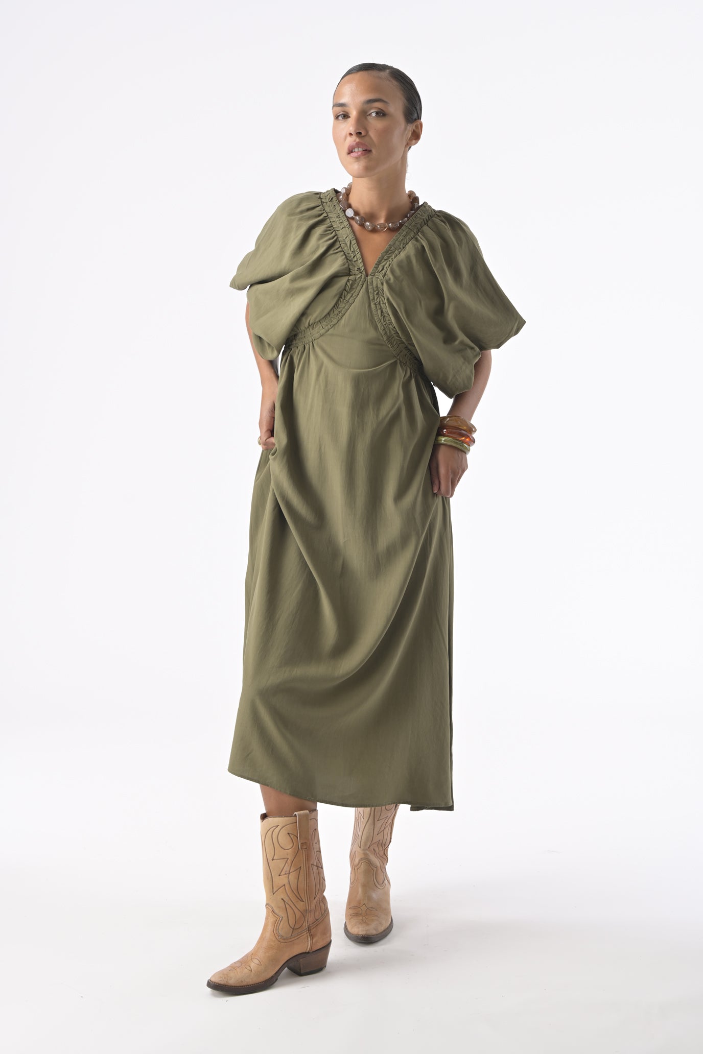 Robe Manoa