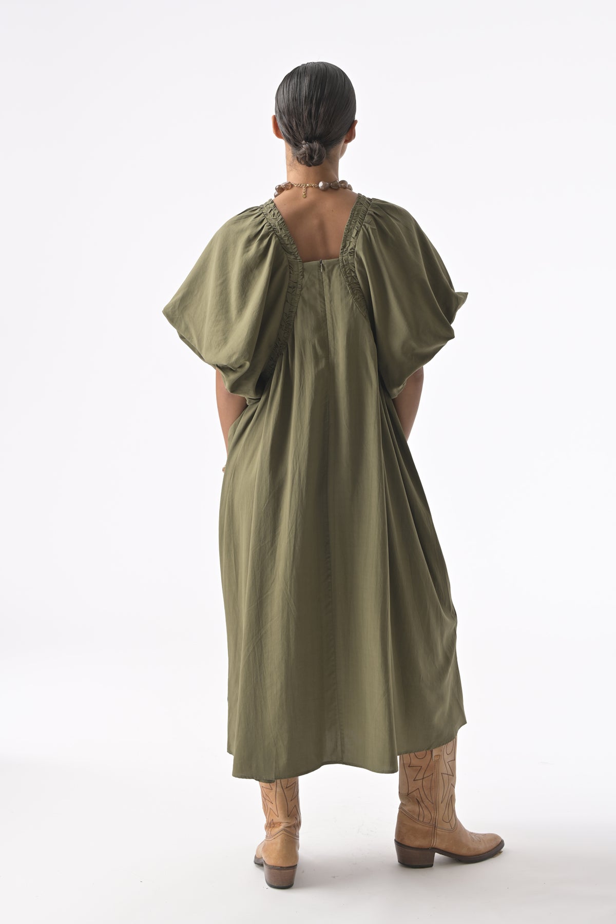 Robe Manoa