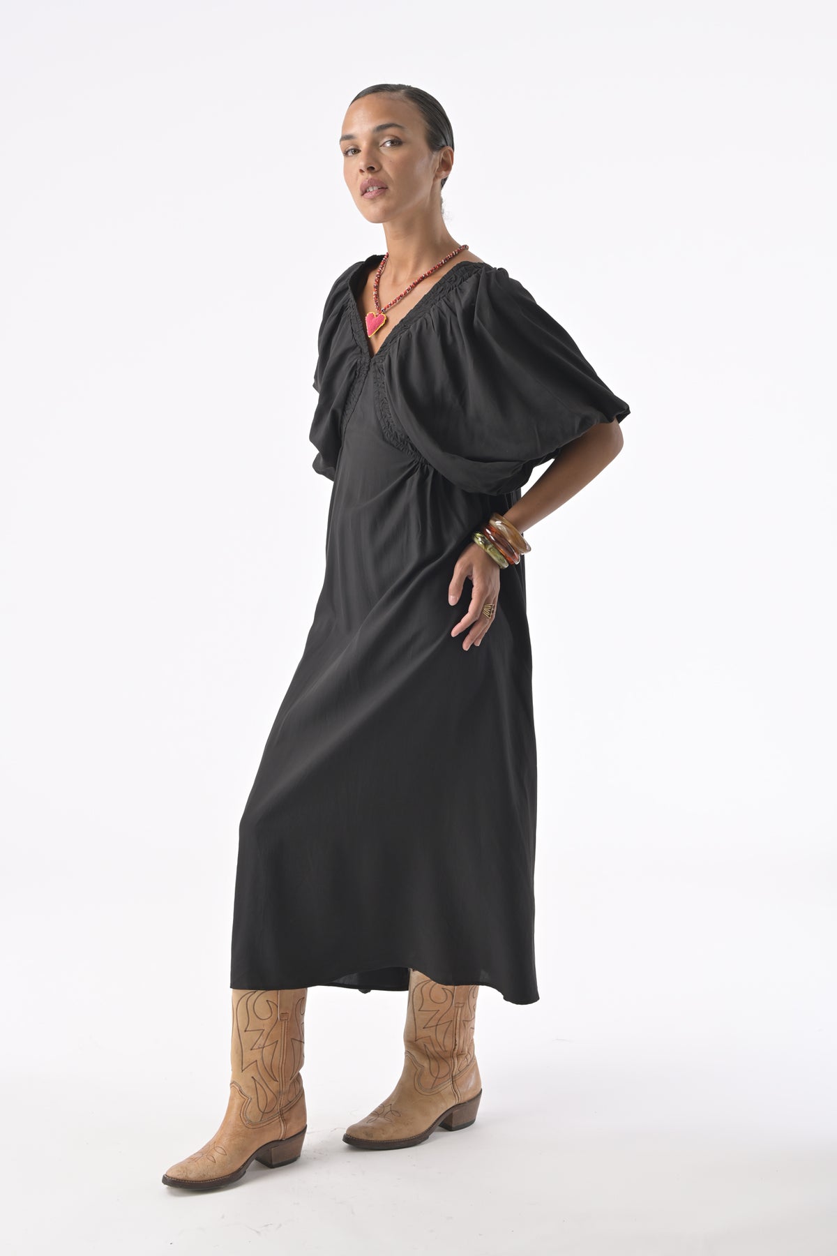 Robe Manoa