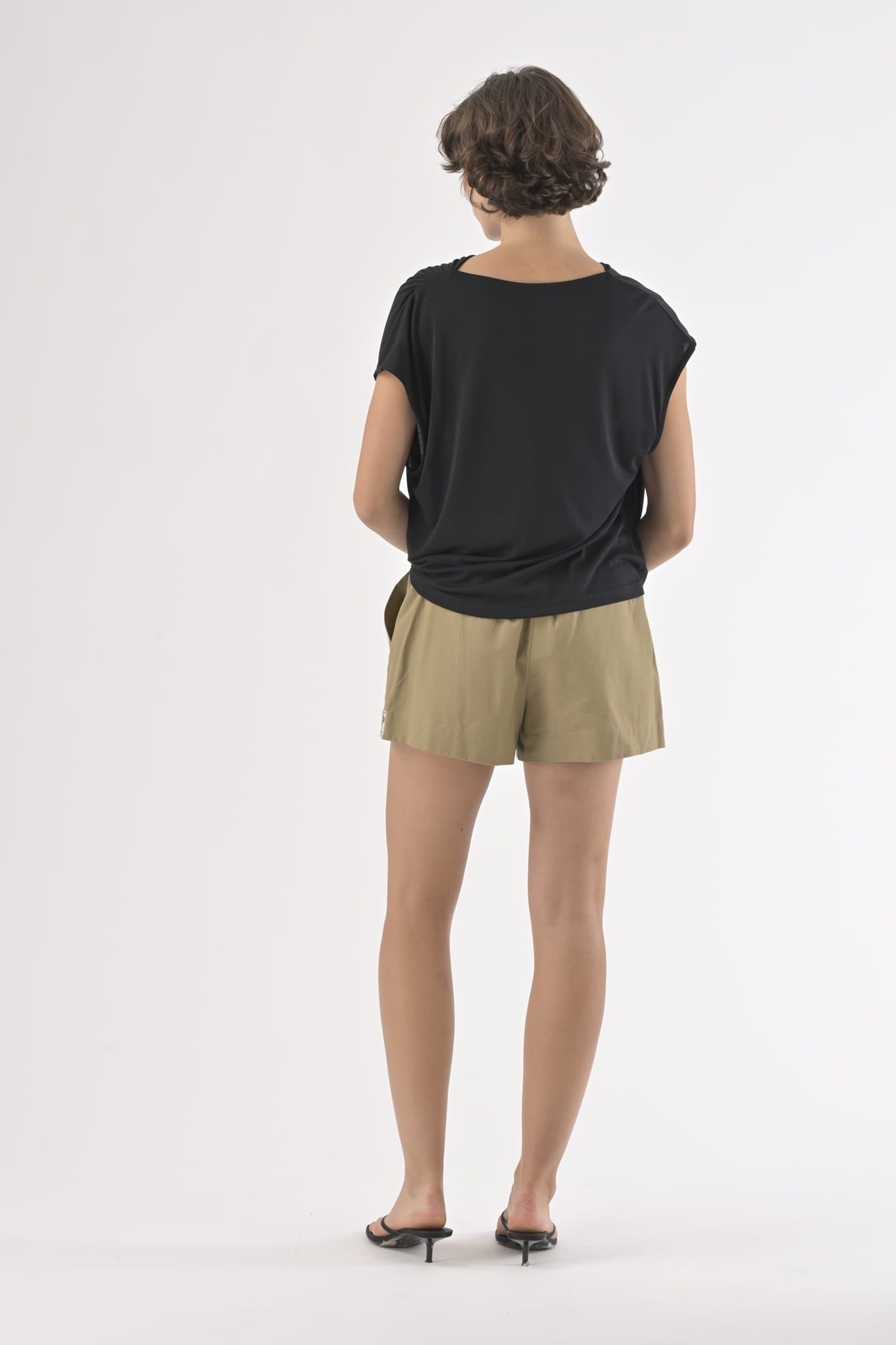 Short Aurelie