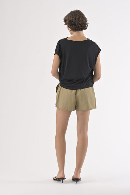 Short Aurelie