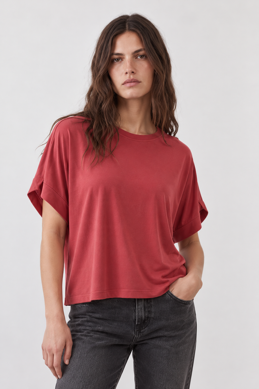 T-shirt col rond avec des épaules travaillées Delta - Framboise