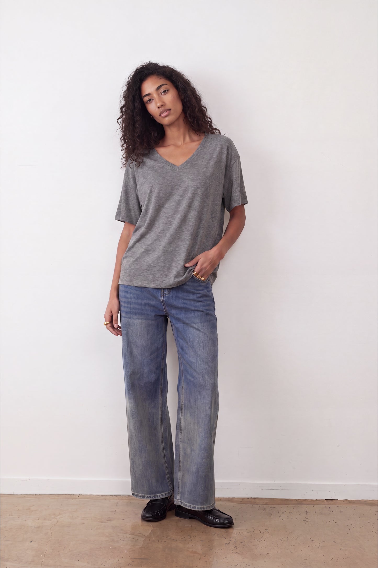 T-shirt col V Anya - Gris chiné