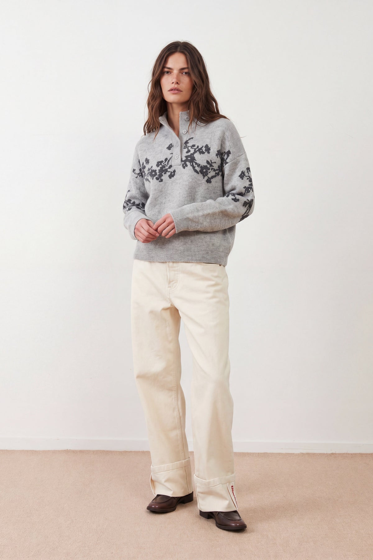 Pull à motifs floraux col camionneur Égée - Gris et Carbone