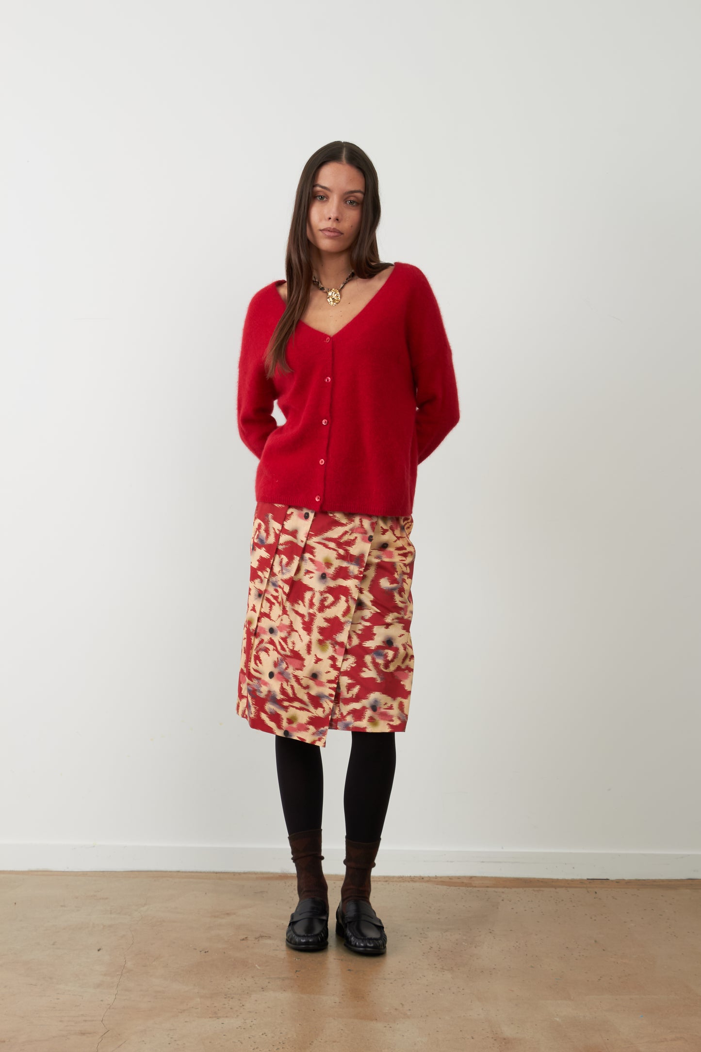 Gilet col V racoon & laine Betty - Rouge Rubis
