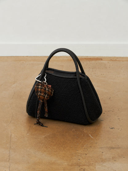 Sac à main trapèze en fausse fourrure Milo - Noir