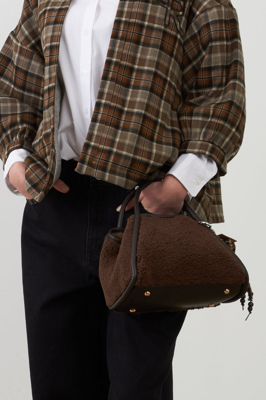 Petit sac à main trapèze en fausse fourrure Milo - Choco