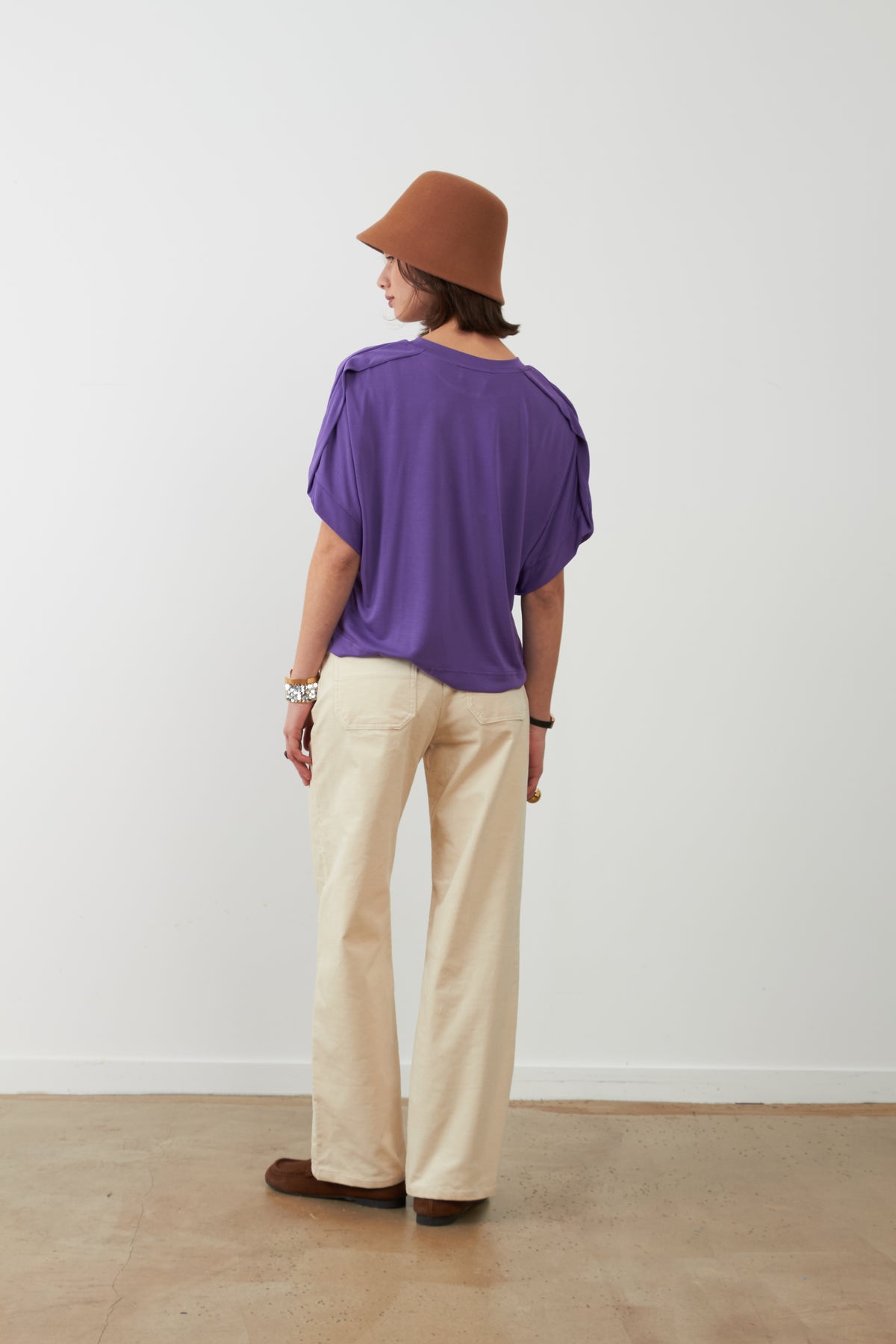 T-shirt col rond avec des épaules travaillées Delta - Violet