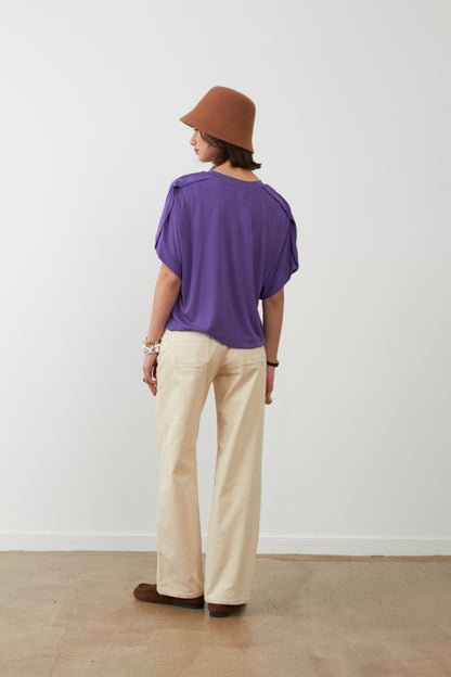 T-shirt col rond avec des épaules travaillées Delta - Violet