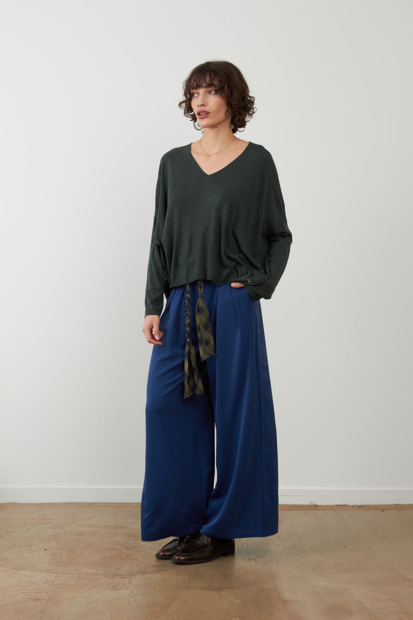 Pull mérinos col V Leila - Vert Brume
